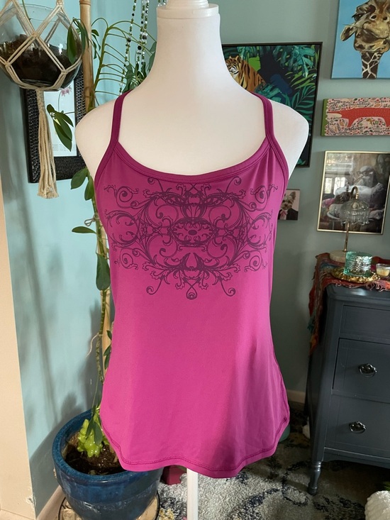tek gear Tops - Women’s  Yoga Magenta Graphic Tank Top